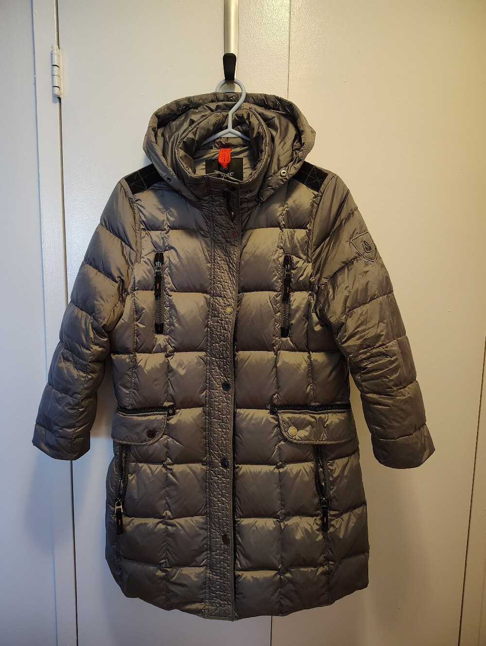 Great Deal 🔥 Junge Winter Down Jacket – Size M